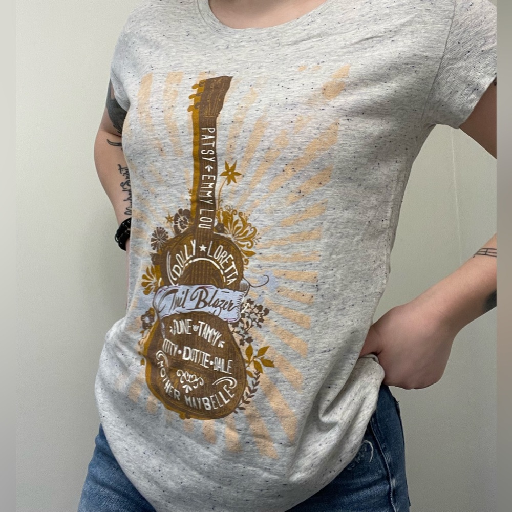 Junk gypsy t-shirt size L